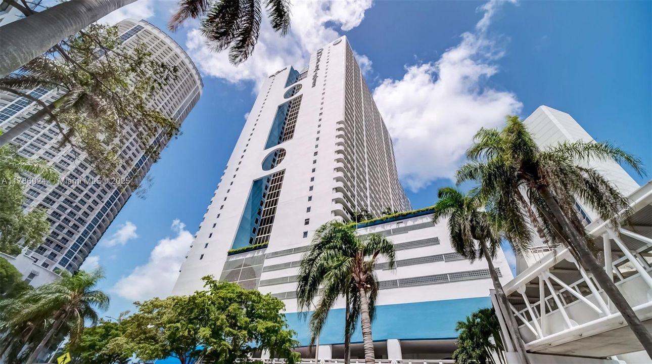 Recientemente alquilado: $7,000 (3 camas, 3 baños, 1827 Pies cuadrados)