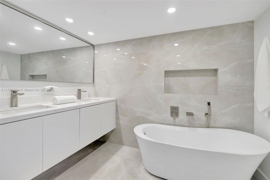 Recientemente alquilado: $7,000 (3 camas, 3 baños, 1827 Pies cuadrados)