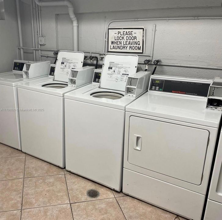 待售: $369,900 (2 贝兹, 2 浴室, 1058 平方英尺)