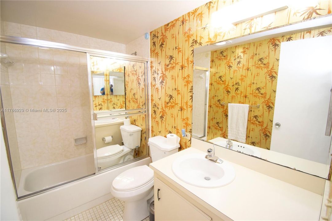 待售: $369,900 (2 贝兹, 2 浴室, 1058 平方英尺)