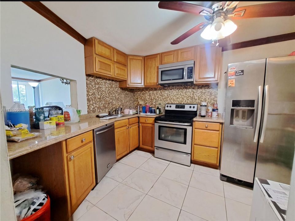 Recently Sold: $149,900 (2 beds, 2 baths, 1315 Square Feet)