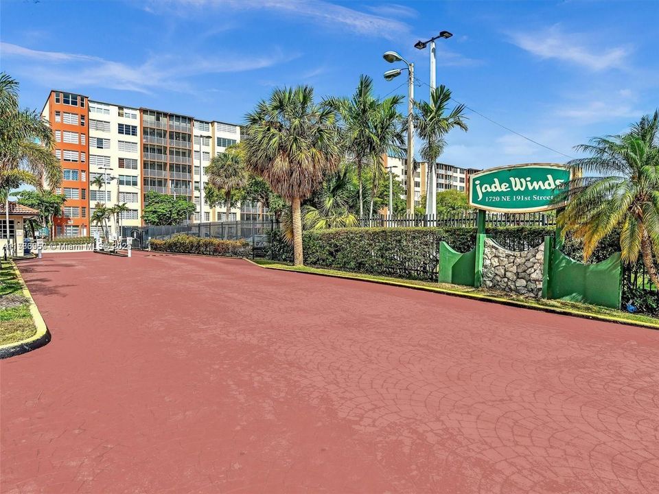 Recently Sold: $149,900 (2 beds, 2 baths, 1315 Square Feet)