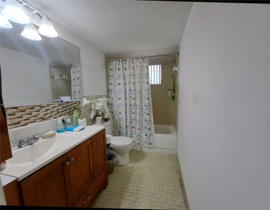 Recently Sold: $149,900 (2 beds, 2 baths, 1315 Square Feet)