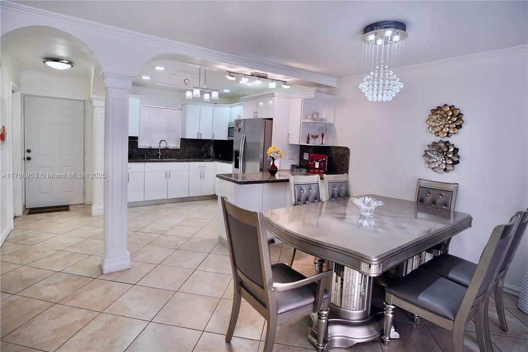 Recently Rented: $2,550 (3 beds, 2 baths, 1207 Square Feet)