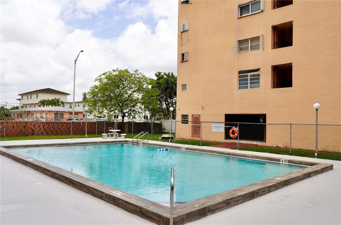 Recently Rented: $2,550 (3 beds, 2 baths, 1207 Square Feet)