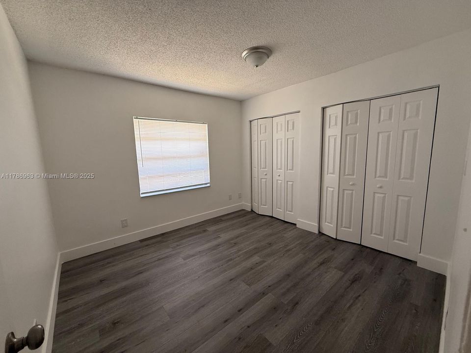 最近租的: $3,000 (3 贝兹, 2 浴室, 1688 平方英尺)