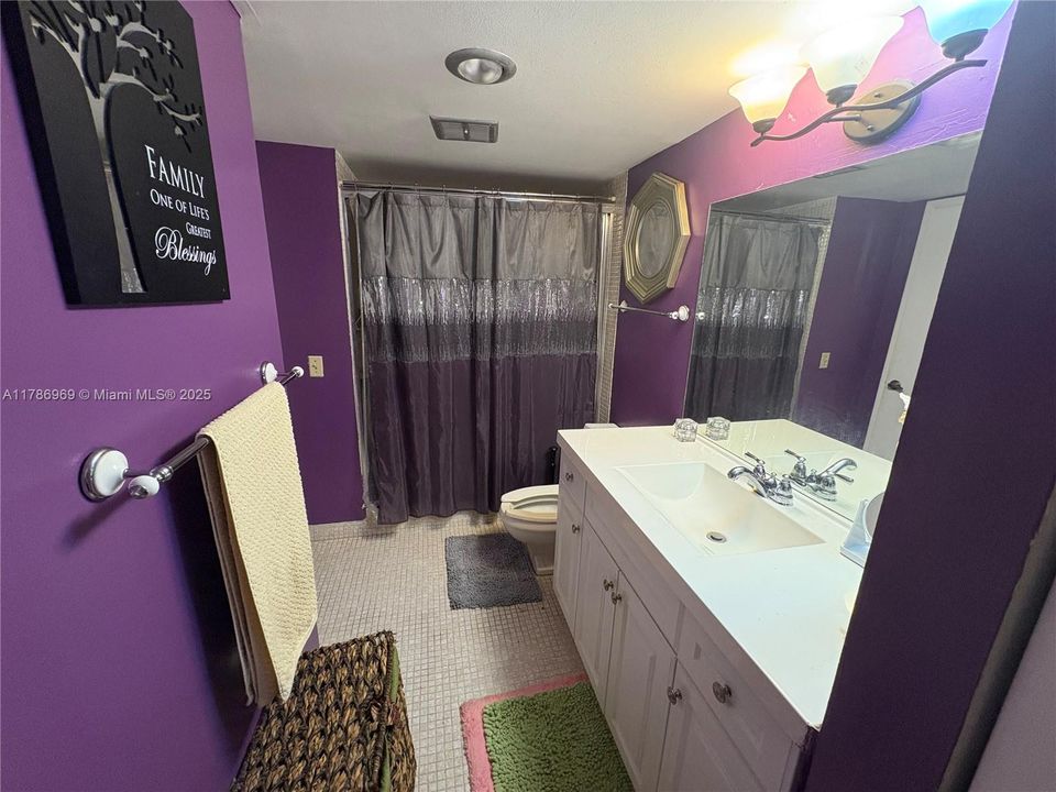 For Sale: $116,000 (2 beds, 2 baths, 972 Square Feet)
