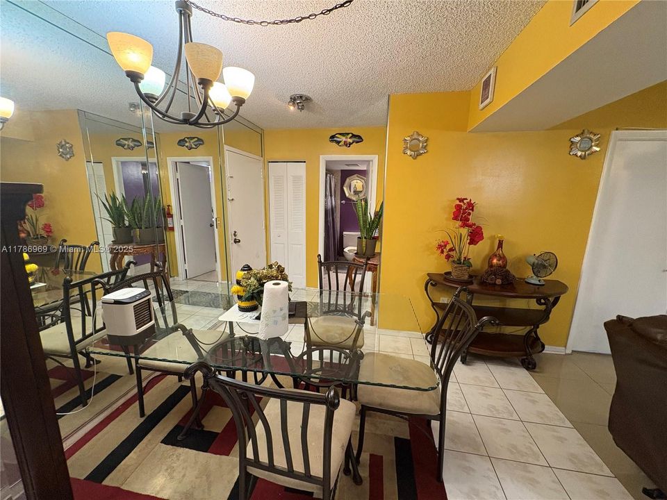 For Sale: $116,000 (2 beds, 2 baths, 972 Square Feet)
