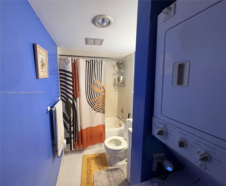 For Sale: $116,000 (2 beds, 2 baths, 972 Square Feet)