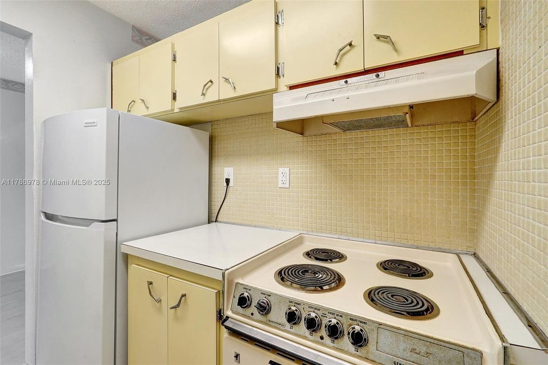 Recently Sold: $62,000 (1 beds, 1 baths, 620 Square Feet)