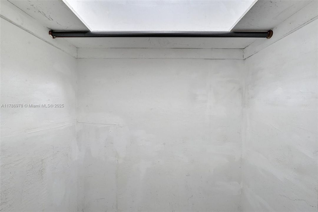 Recently Sold: $62,000 (1 beds, 1 baths, 620 Square Feet)