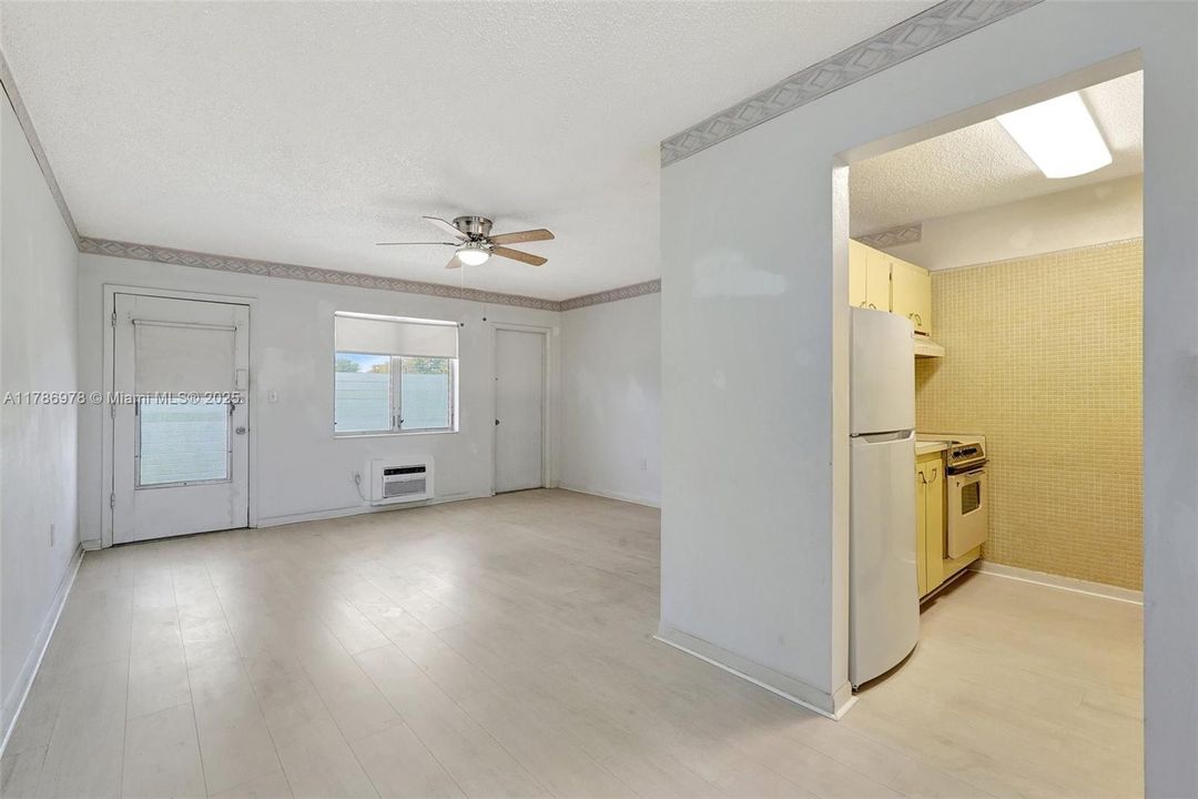 Recently Sold: $62,000 (1 beds, 1 baths, 620 Square Feet)