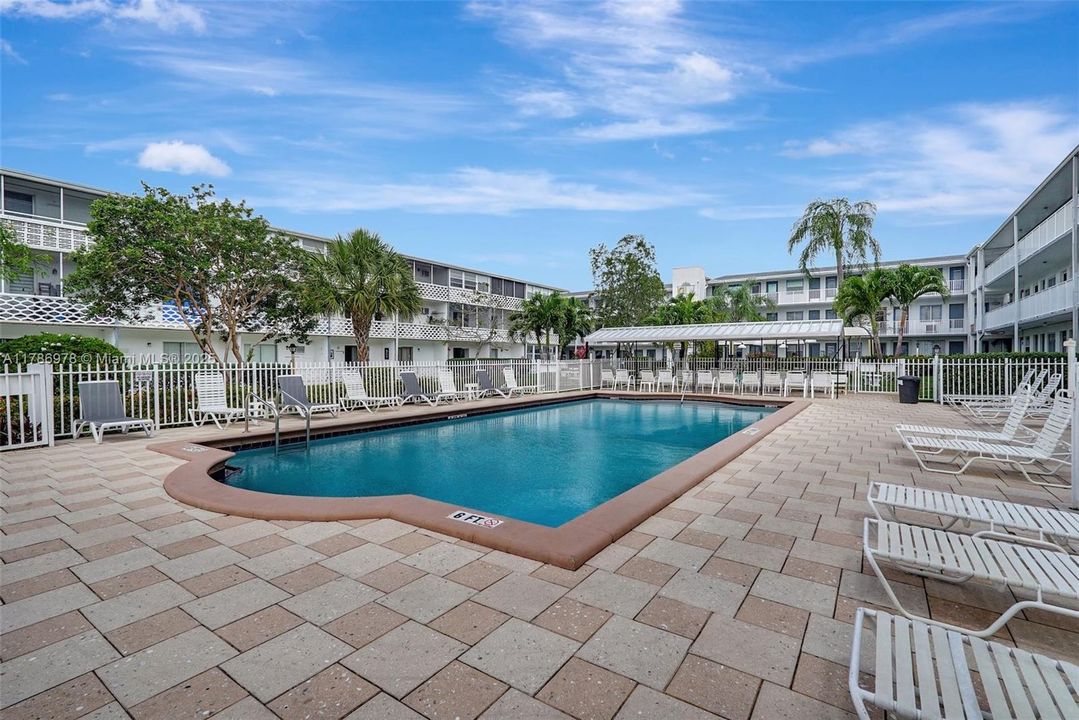 Recently Sold: $62,000 (1 beds, 1 baths, 620 Square Feet)