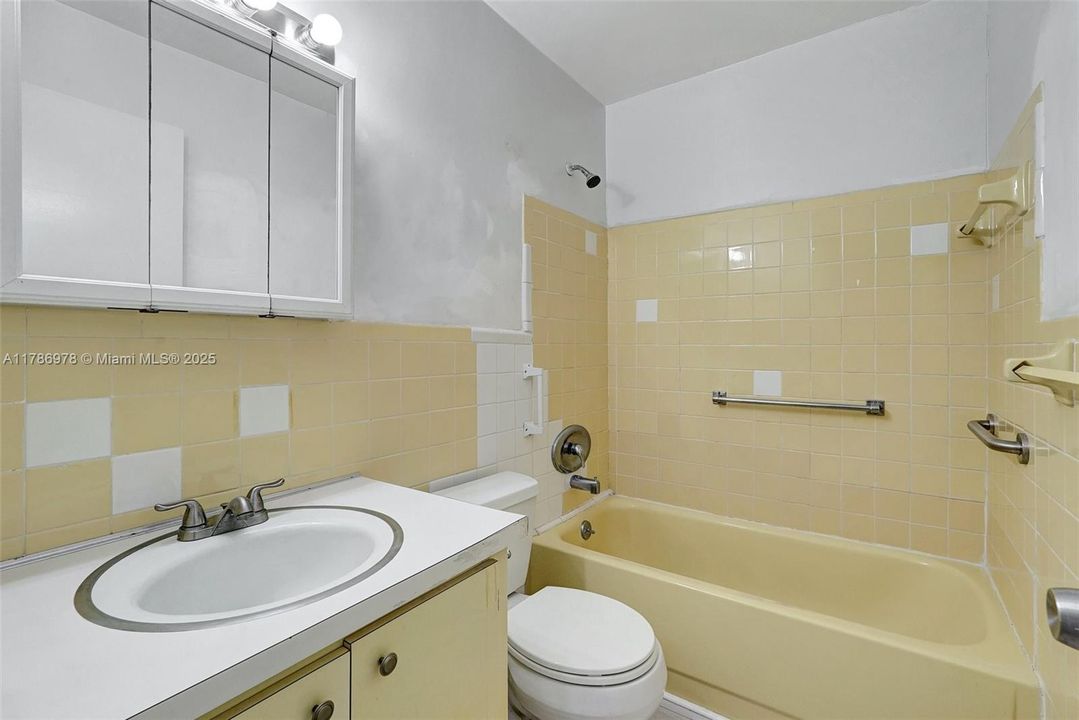 Recently Sold: $62,000 (1 beds, 1 baths, 620 Square Feet)