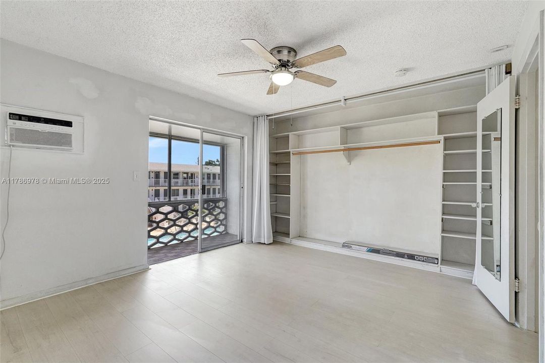 Recently Sold: $62,000 (1 beds, 1 baths, 620 Square Feet)