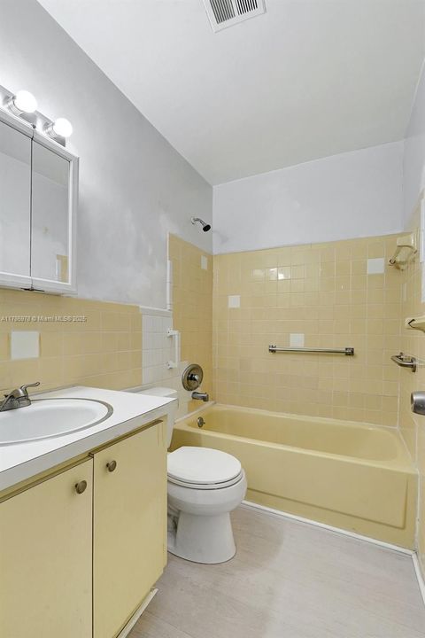 Recently Sold: $62,000 (1 beds, 1 baths, 620 Square Feet)