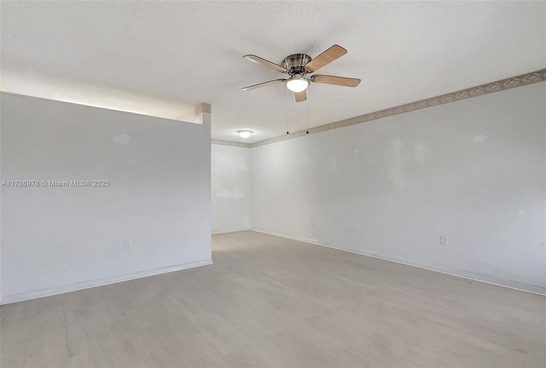 Recently Sold: $62,000 (1 beds, 1 baths, 620 Square Feet)