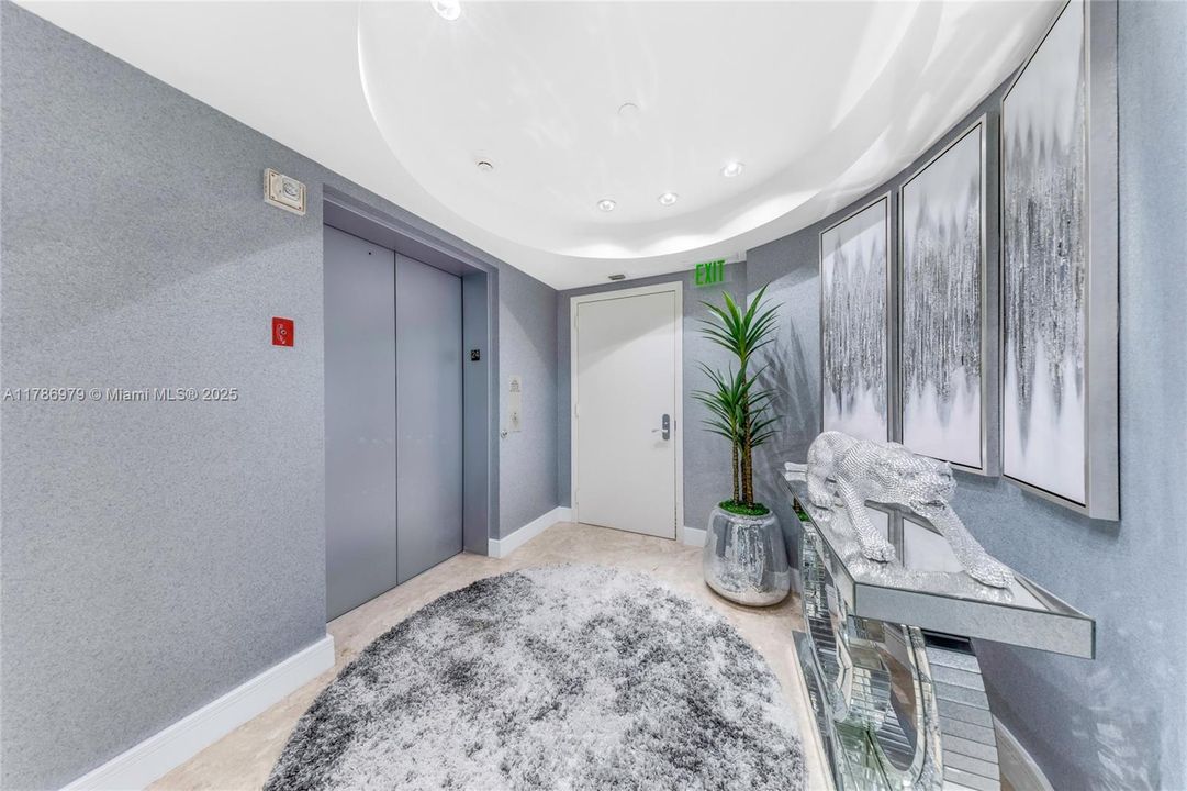 For Sale: $3,190,000 (4 beds, 4 baths, 2394 Square Feet)