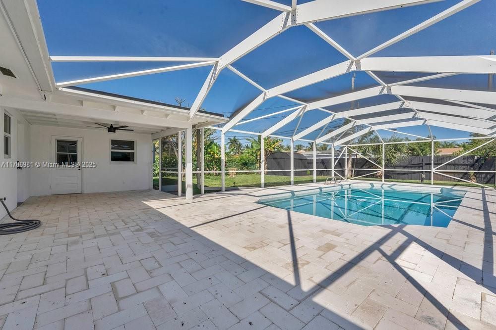 Recently Rented: $3,700 (3 beds, 2 baths, 1322 Square Feet)