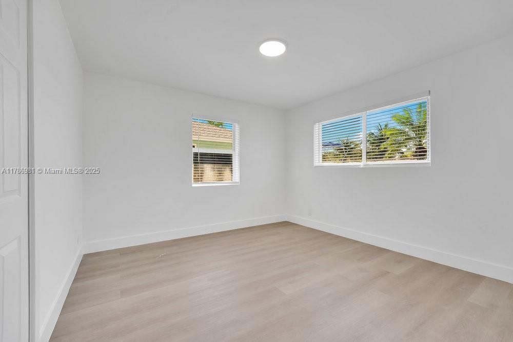 Recently Rented: $3,700 (3 beds, 2 baths, 1322 Square Feet)