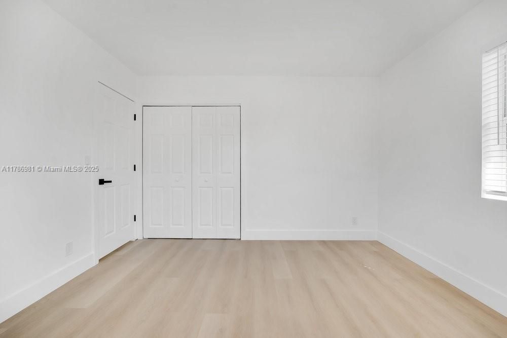 Recently Rented: $3,700 (3 beds, 2 baths, 1322 Square Feet)