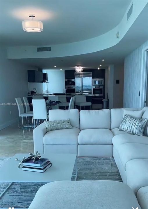 For Rent: $16,850 (4 beds, 4 baths, 2394 Square Feet)