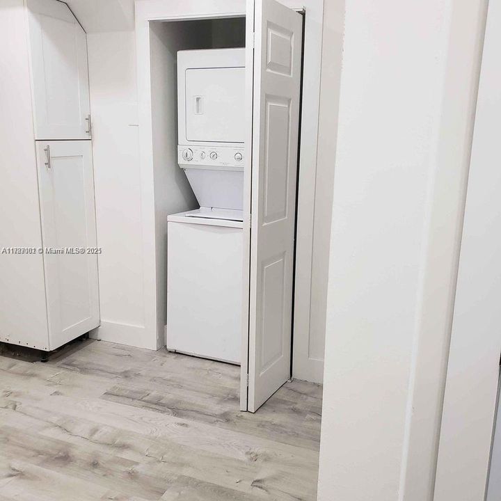 Vendido Recientemente: $260,000 (2 camas, 2 baños, 1110 Pies cuadrados)