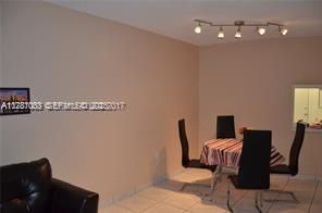 For Sale: $138,000 (1 beds, 1 baths, 947 Square Feet)