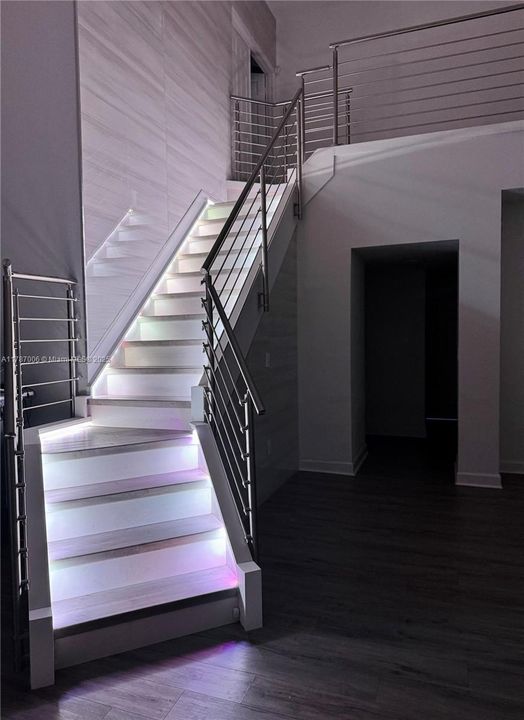 Recently Rented: $7,600 (5 beds, 3 baths, 3052 Square Feet)