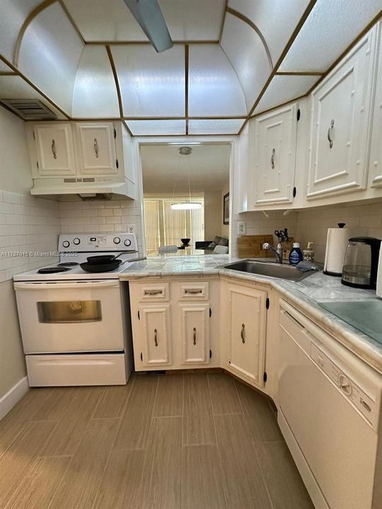 En Venta: $230,000 (1 camas, 1 baños, 820 Pies cuadrados)