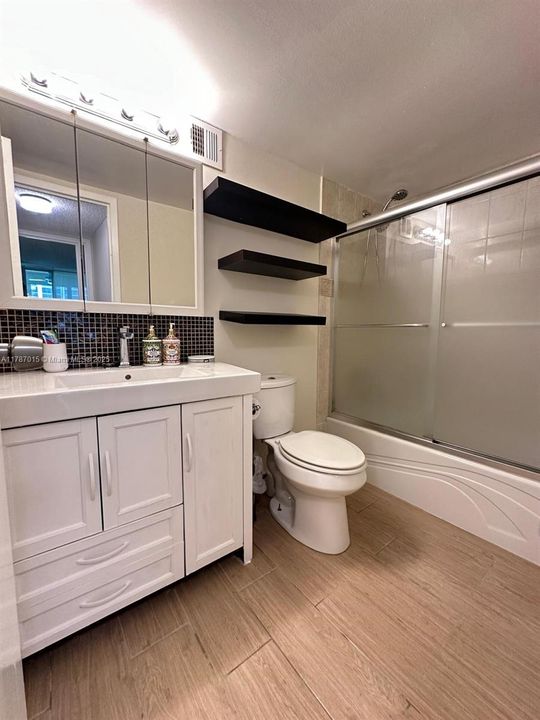 En Venta: $230,000 (1 camas, 1 baños, 820 Pies cuadrados)