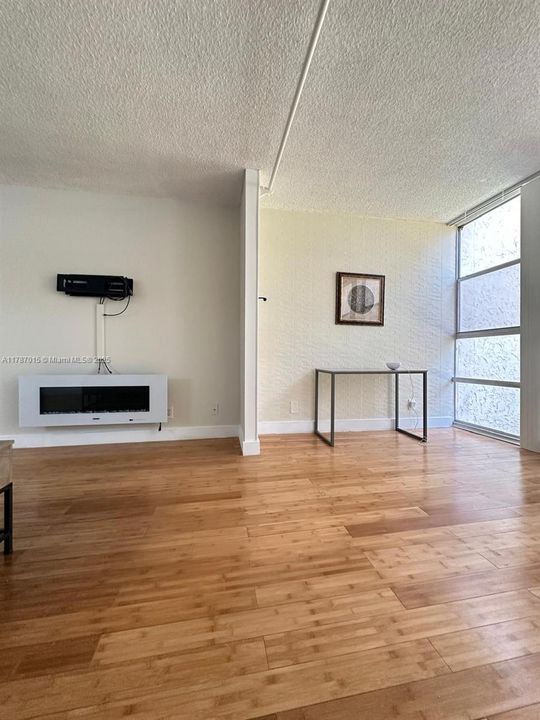 En Venta: $230,000 (1 camas, 1 baños, 820 Pies cuadrados)