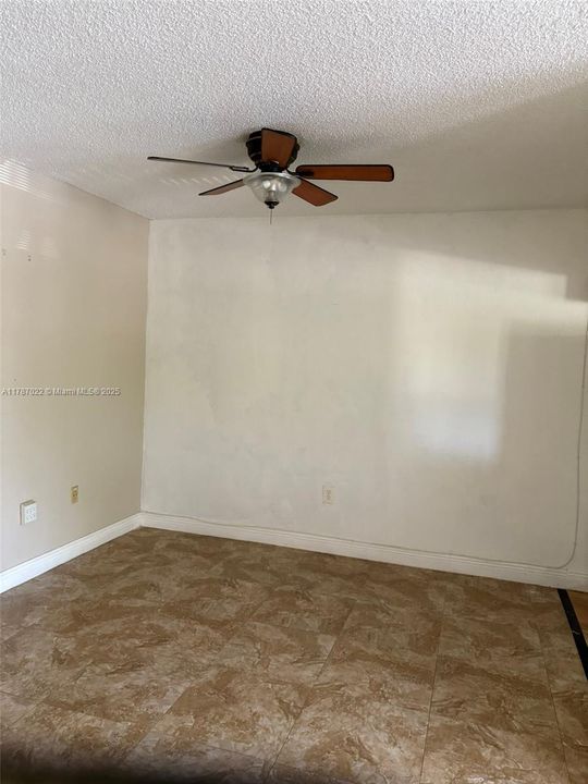 En Venta: $89,900 (1 camas, 1 baños, 692 Pies cuadrados)