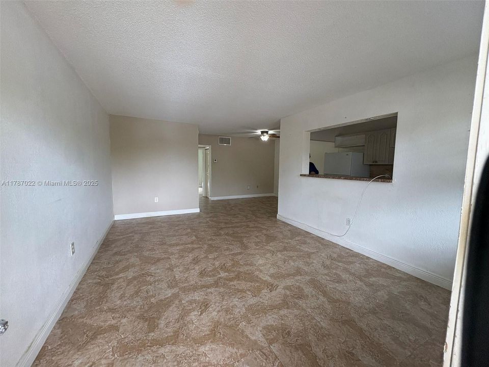 En Venta: $89,900 (1 camas, 1 baños, 692 Pies cuadrados)