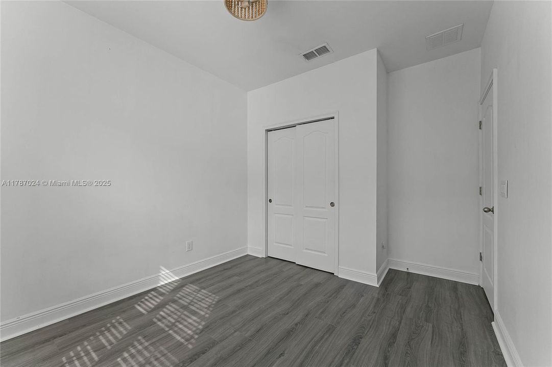 Vendido Recientemente: $480,000 (4 camas, 3 baños, 0 Pies cuadrados)