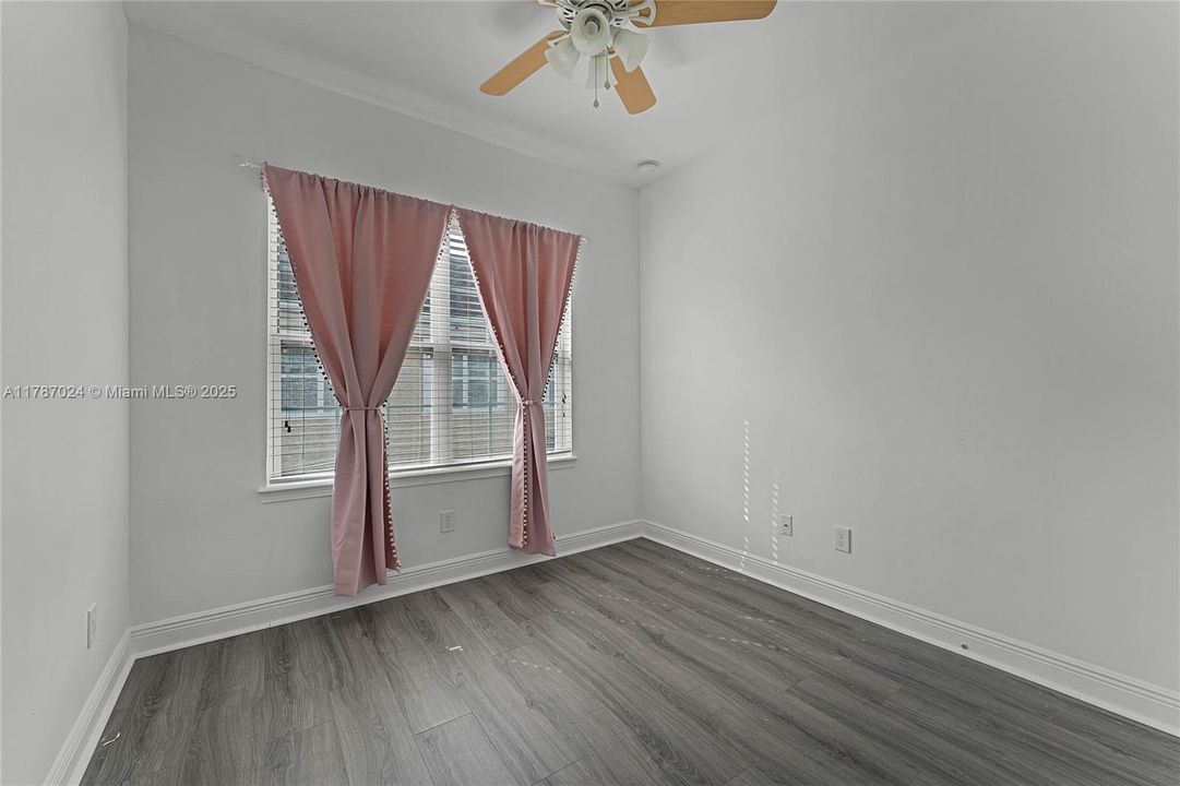 Vendido Recientemente: $480,000 (4 camas, 3 baños, 0 Pies cuadrados)