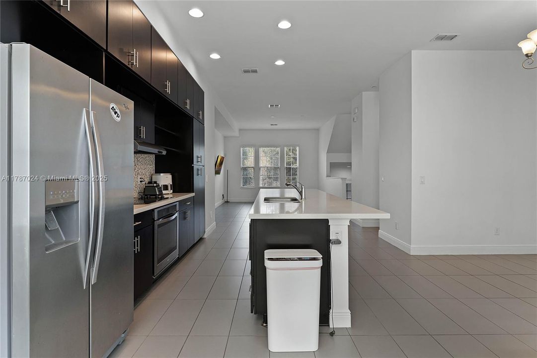 Vendido Recientemente: $480,000 (4 camas, 3 baños, 0 Pies cuadrados)