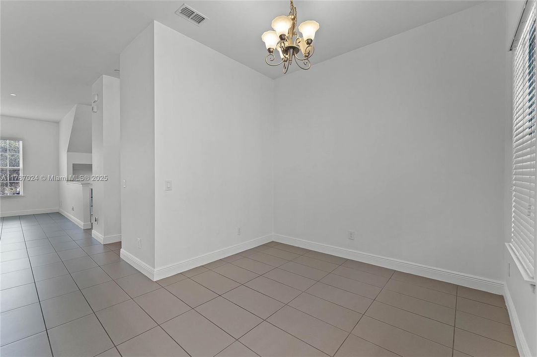 Vendido Recientemente: $480,000 (4 camas, 3 baños, 0 Pies cuadrados)