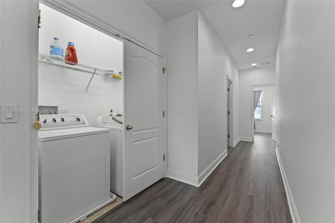 Vendido Recientemente: $480,000 (4 camas, 3 baños, 0 Pies cuadrados)