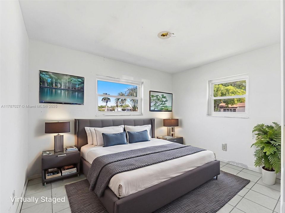 Recently Sold: $430,000 (4 beds, 2 baths, 1536 Square Feet)