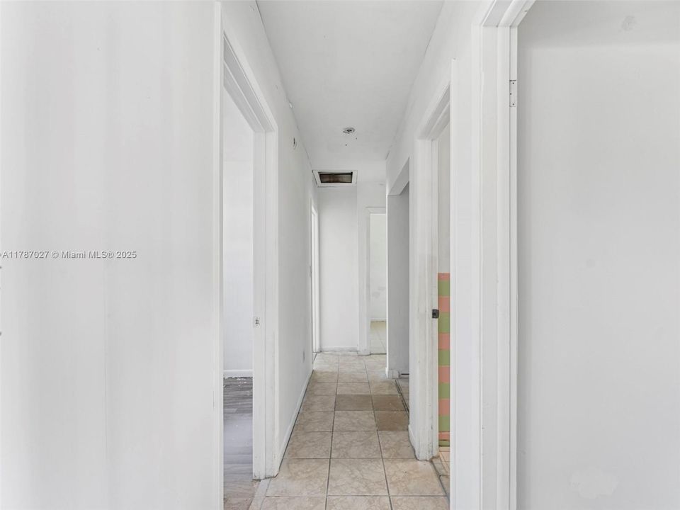 Recently Sold: $430,000 (4 beds, 2 baths, 1536 Square Feet)