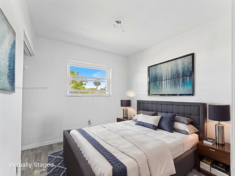 Recently Sold: $430,000 (4 beds, 2 baths, 1536 Square Feet)