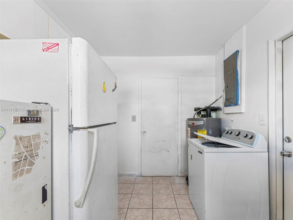 Recently Sold: $430,000 (4 beds, 2 baths, 1536 Square Feet)