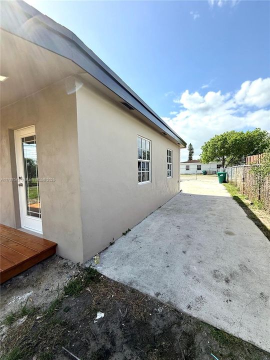 Recently Sold: $474,900 (3 beds, 2 baths, 936 Square Feet)