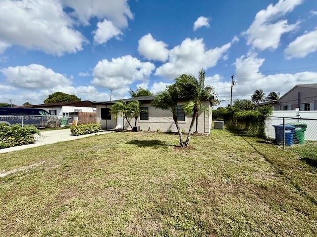 Recently Sold: $474,900 (3 beds, 2 baths, 936 Square Feet)