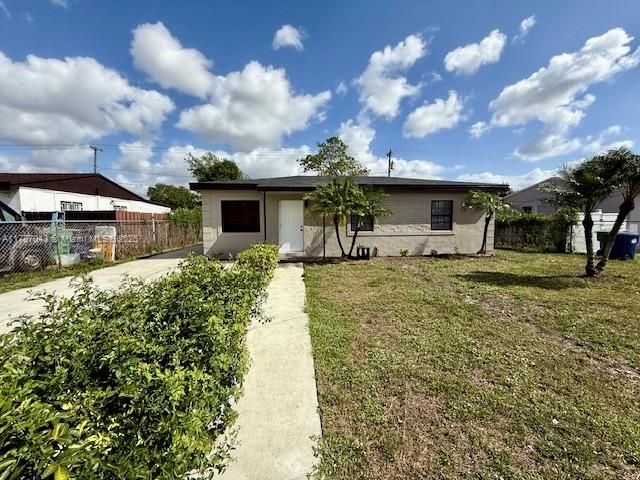 Recently Sold: $474,900 (3 beds, 2 baths, 936 Square Feet)
