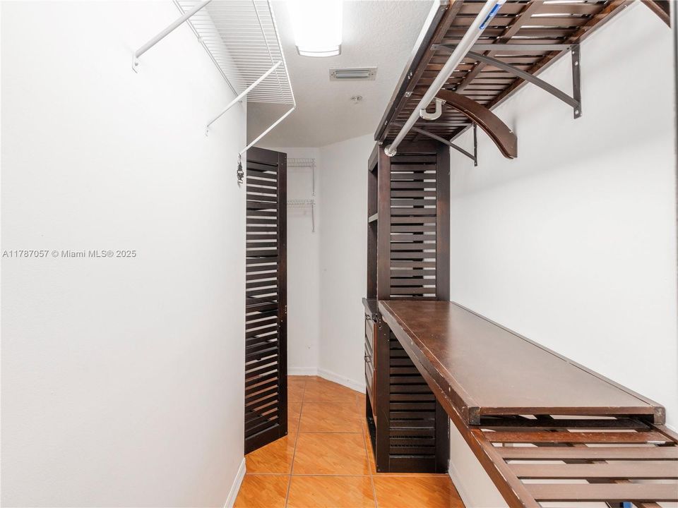 Recently Sold: $350,000 (3 beds, 2 baths, 1220 Square Feet)