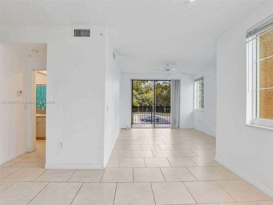 Недавно арендовано: $1,800 (1 спален, 1 ванн, 765 Квадратных фут)