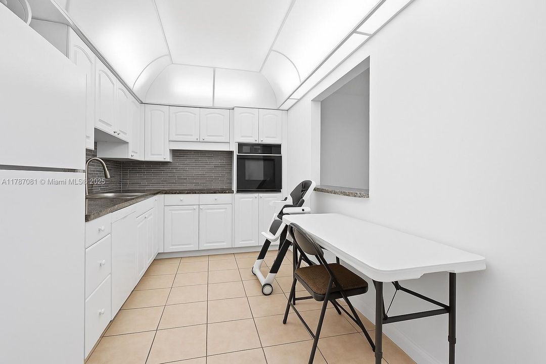 Recently Sold: $399,000 (2 beds, 2 baths, 1492 Square Feet)