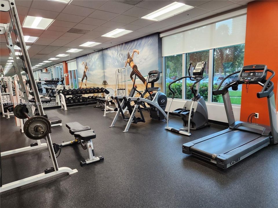 Recently Sold: $399,000 (2 beds, 2 baths, 1492 Square Feet)